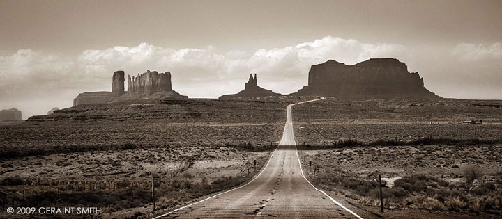 Highway 163 through Monument Valley on the Utah - Arizona border