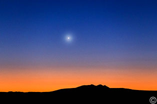 2014 January 06  Venus setting over Tres Orejas