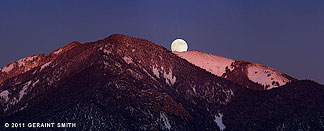2011 November 10, Back to the mountain ... Pueblo Peak adorned by the moon