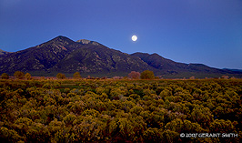 2007 October 26, Full moon rise over Taos Mountain 