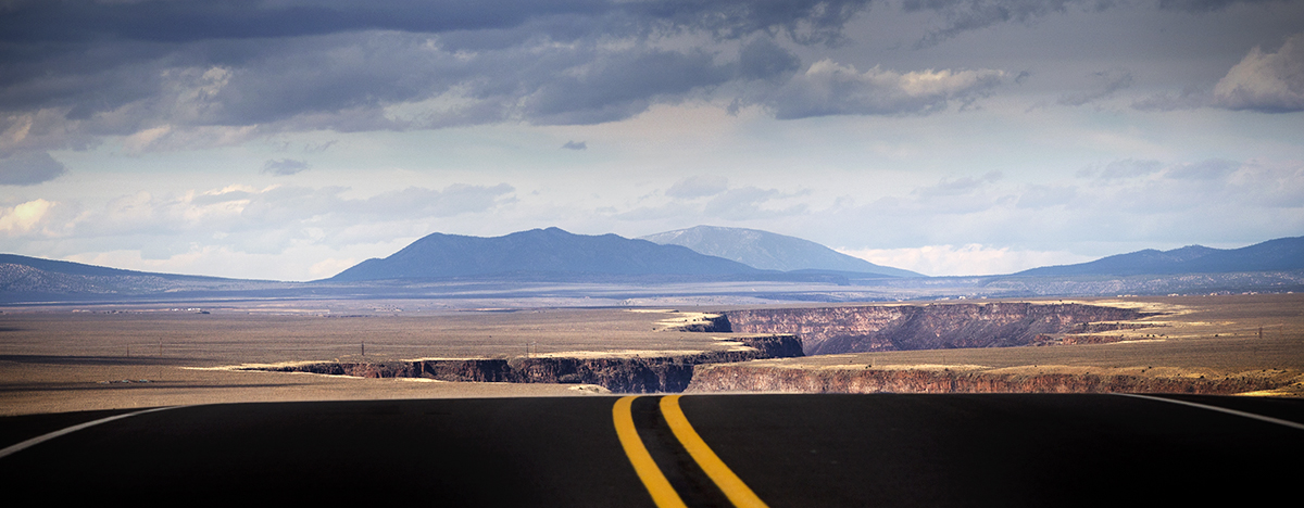 Rio grande gorge winter photo tours, the road to taos and the rio grande gorge