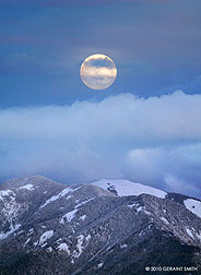 2010 December 21, Solstice moon over Taos Mountain
