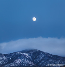 2015 December 24: Sticking with the moon ... rising over the Columbine Hondo Wilderness, San Cristobal