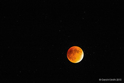 2015 September 29: The luna eclipse, bloodmoon, supermoon, from San Cristobal, NM