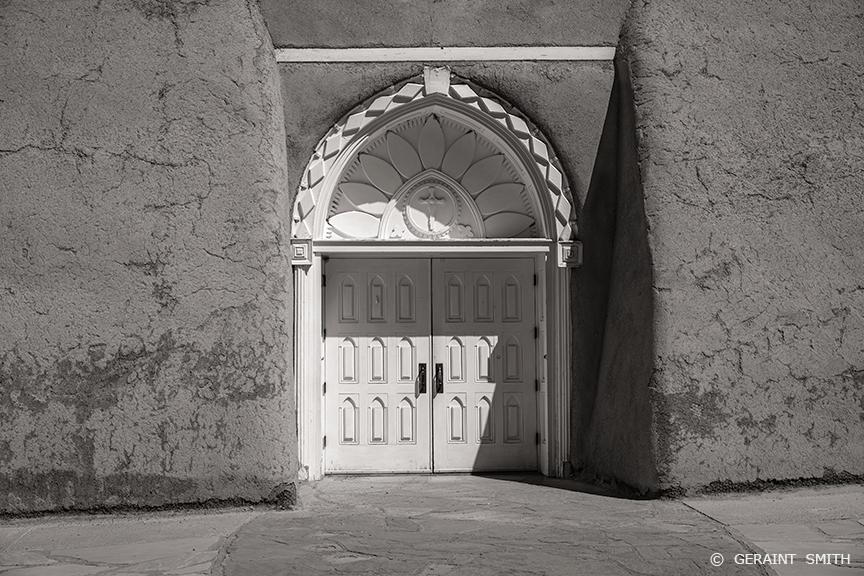 Big doors Ranchos de Taos