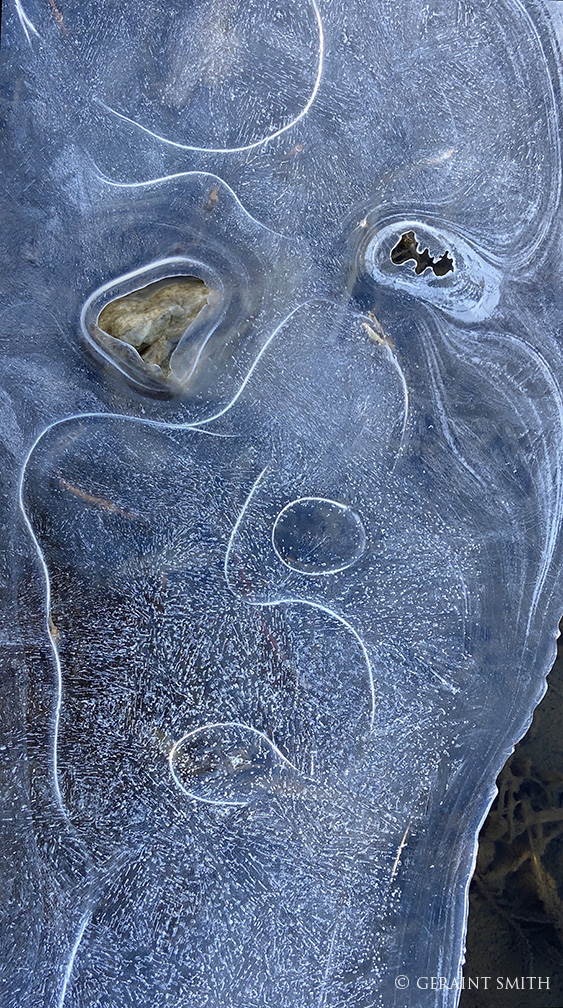 Ice patterns along the Rio Grande