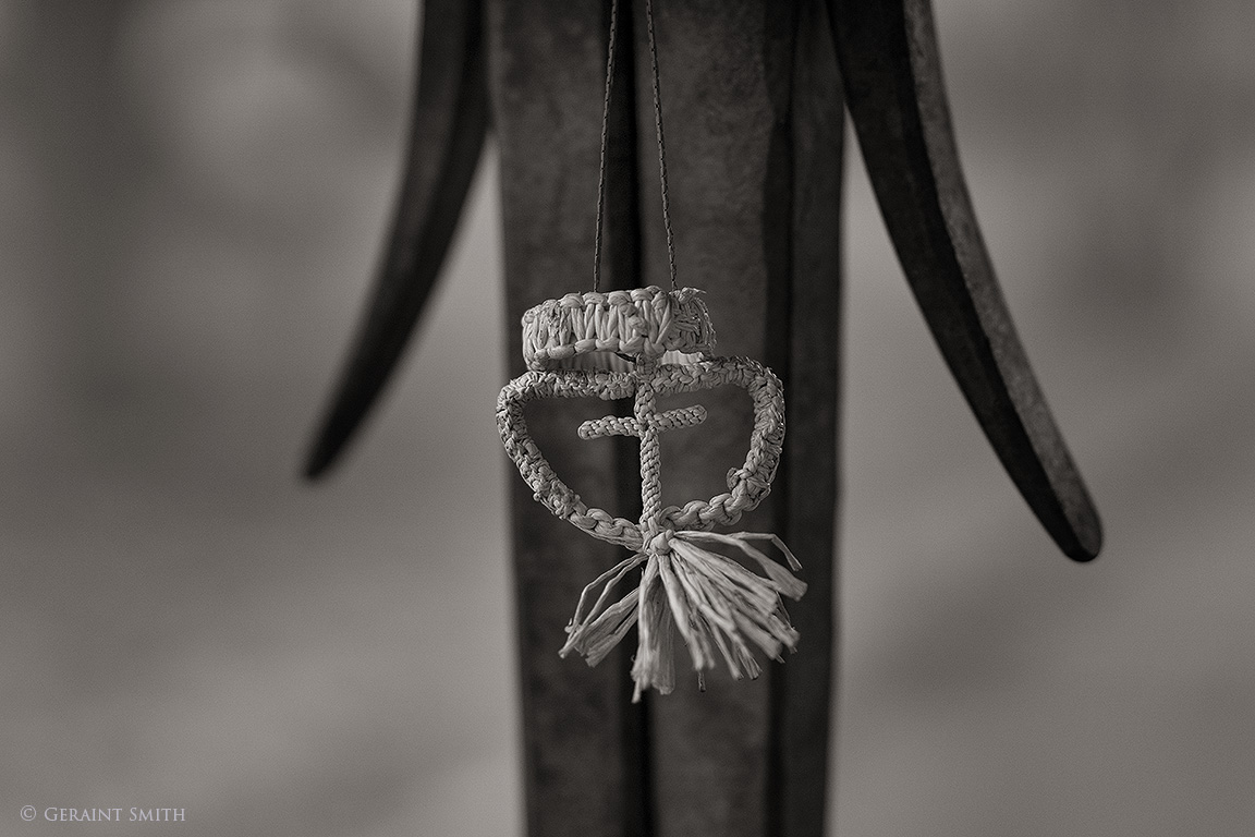 Cross and ornament, Holy Trinity Church 