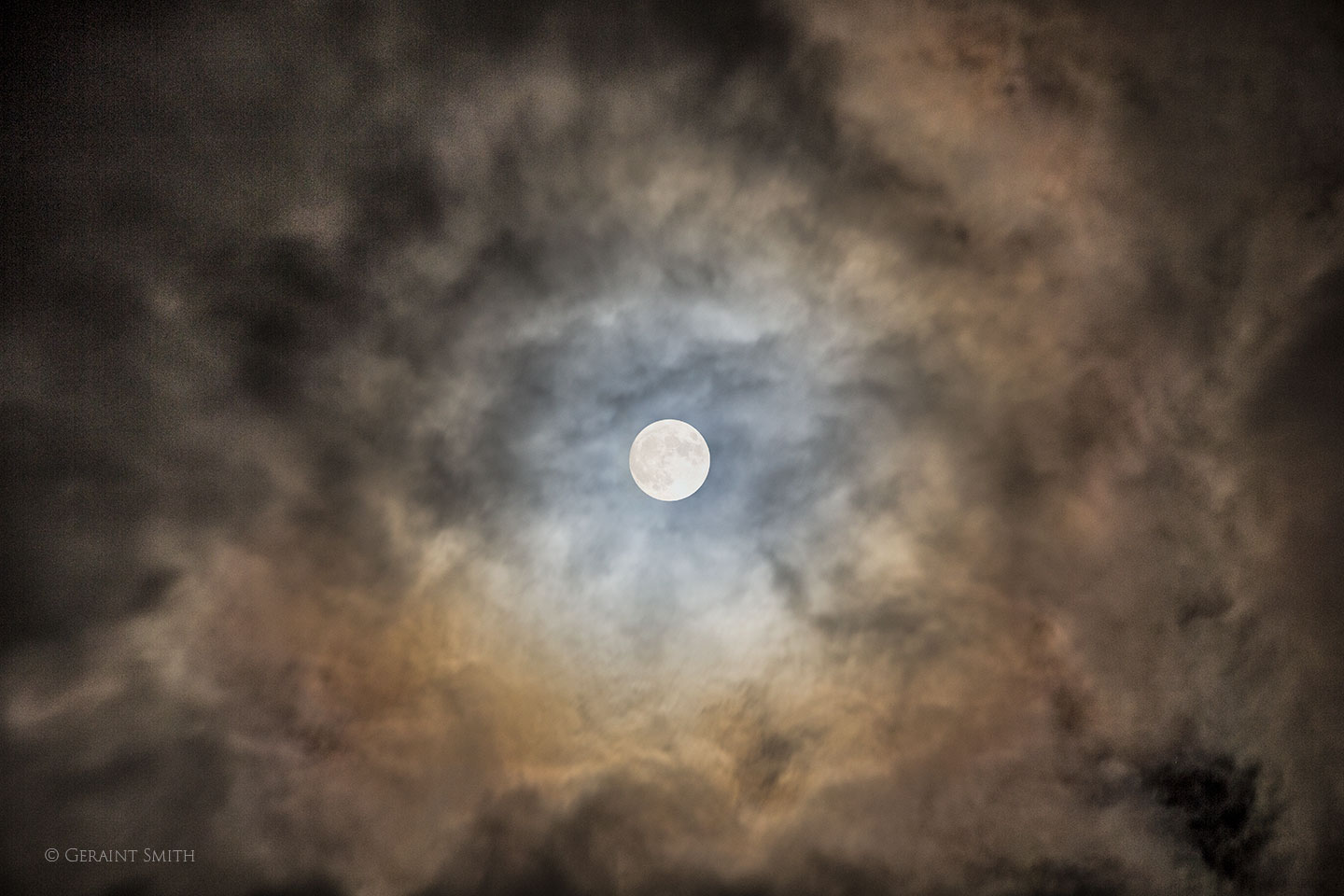Hunter's Moon and Hunters. 11-05-2025 Eye in the clouds