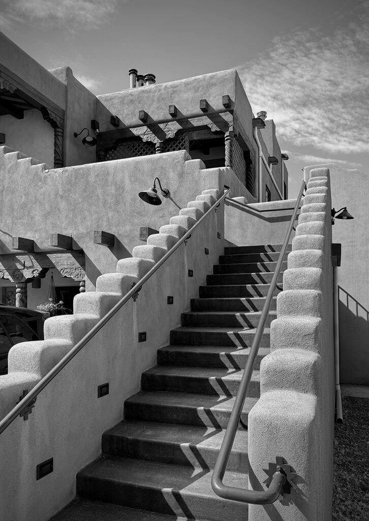 La Dona Luz Inn Taos Walkabout Black and White